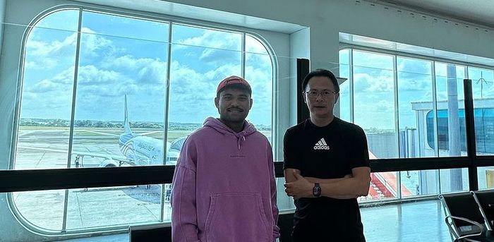 Saddil Ramdani berpisah dengan pelatih Sabah FC Ong Kim Swee (21/11/2022).