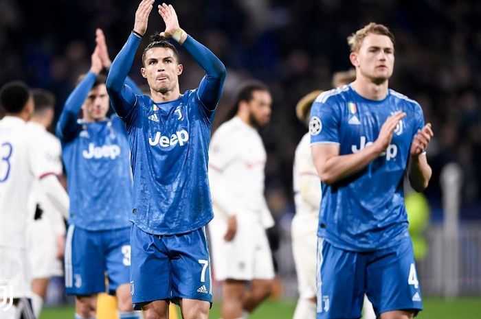 Ekspresi megabintang Juventus, Cristiano Ronaldo, seusai laga leg pertama babak 16 besar Liga Champions kontra Olympique Lyon di OL Stadium, Rabu (26/2/2020).