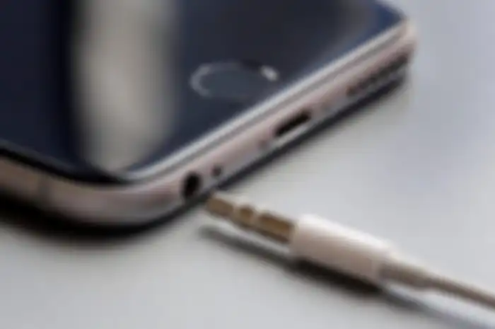 Survei Buktikan Cuma 1% Orang yang Peduli Dengan Headphone Jack
