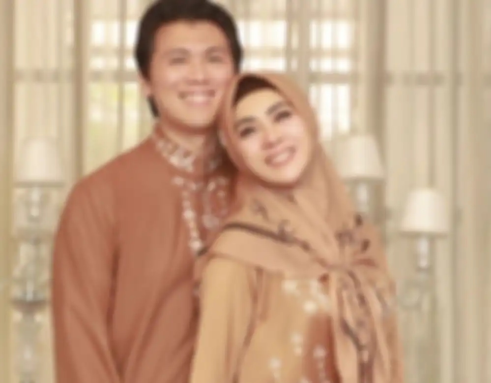 Pasangan Reino Barack dan Syahrini.