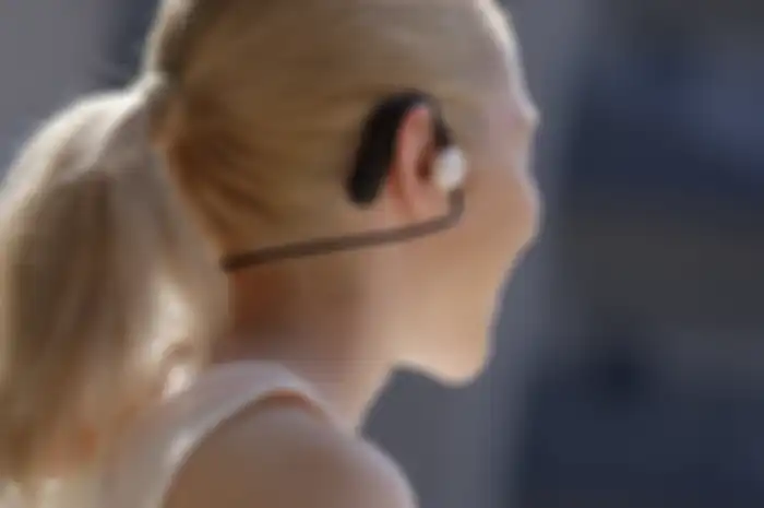 Penggunaan headphone Sony Float Run untuk para atlet dan pelari.