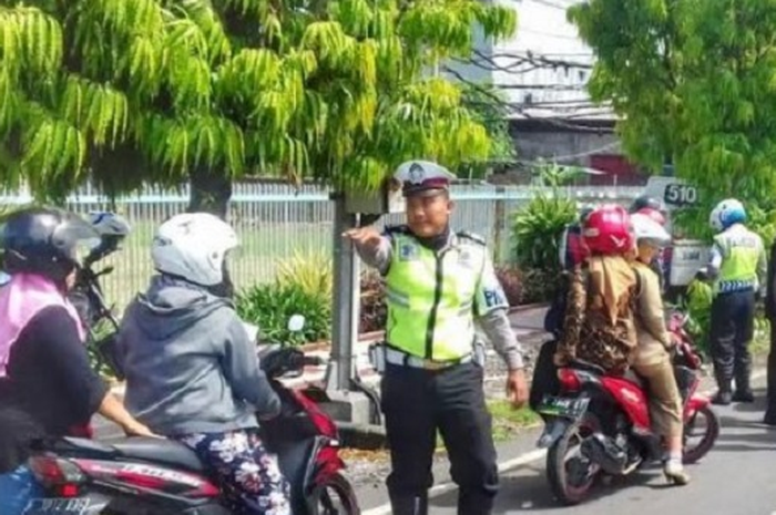 Ilustrasi razia kepolisian
