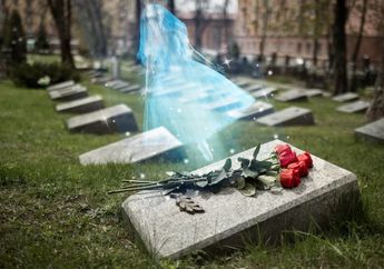 2 Arti Mimpi Memakai Gaun Putih di Pemakaman, Pertanda Akan Mengalami Hal Ganjil di Masa Depan