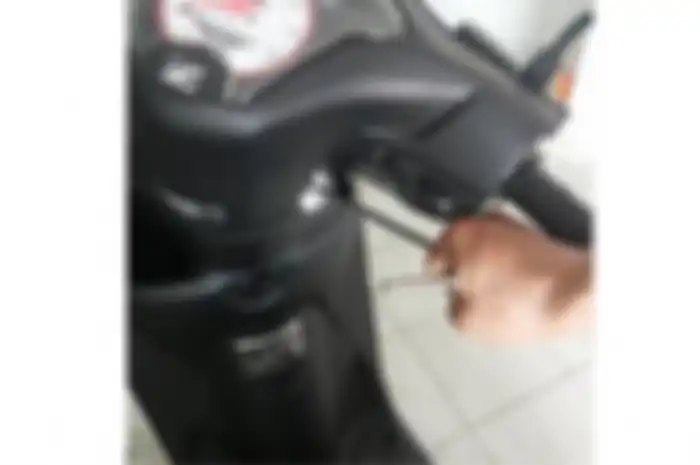 Kunci stang ke kanan akan kah lebih aman dari pencurian. Kapolsek wawancara maling motor 
