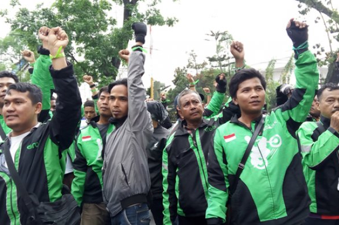 Ilustrasi driver ojek online