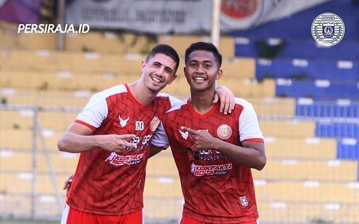 Ganjar Mukti dan Bruno Dybal saat latihan dengan Persiraja Banda Aceh 