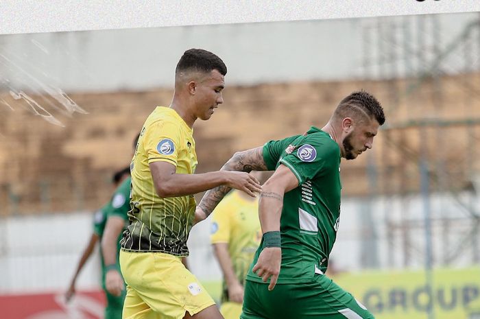 Aksi Yevhen Bokhashvili saat laga Barito Putera Vs PSS Sleman dalam lanjutan pekan ke-21 Liga 1 di Stadion Demang Lehman, Banjarbaru, Selasa (31/1/2023).