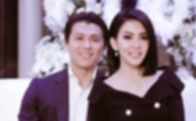 Syahrini dan Reino Barack