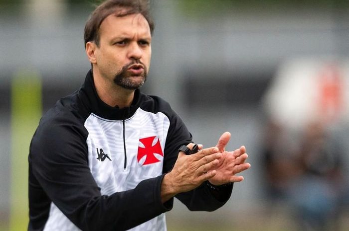 Pelatih baru Madura United, Mauricio Souza