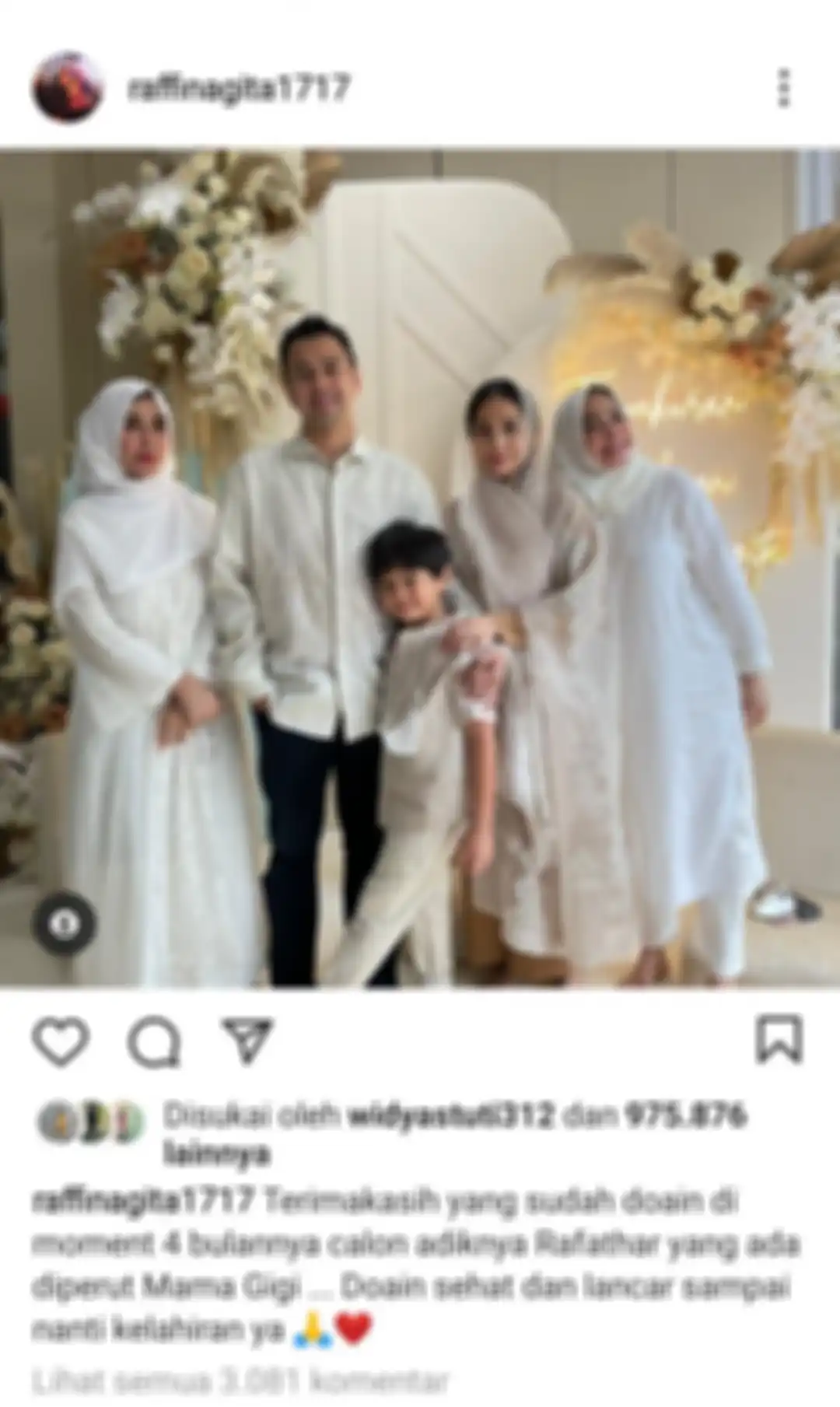 Nagita Slavina dan Raffi Ahmad mengadakan tasyakuran 4 bulanan kehamilan Gigi 