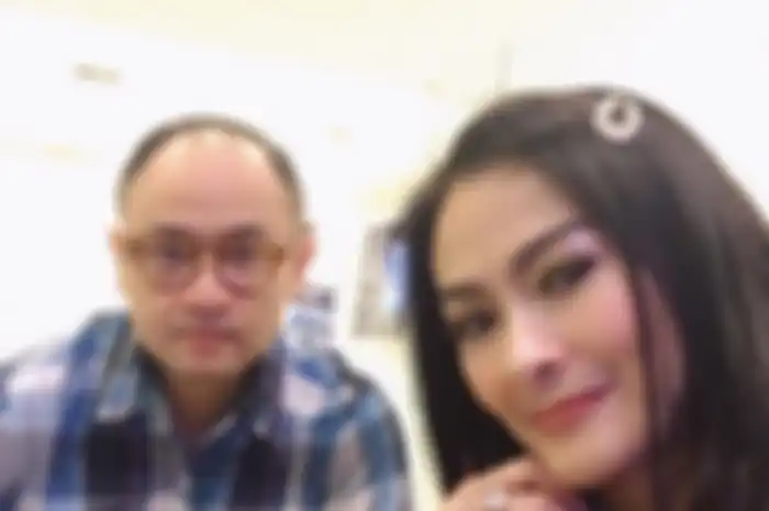 Satrio Dewandono & Iis Dahlia