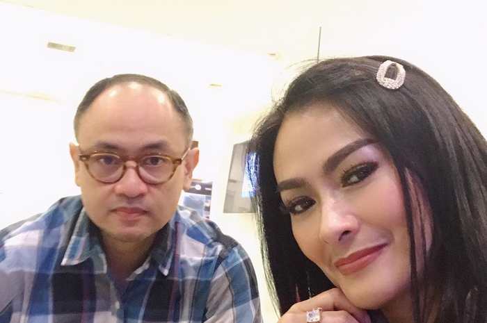 Satrio Dewandono & Iis Dahlia