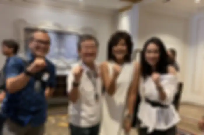 MOTOR Plus (kanan), bareng Minoru Morimoto (Presdir Yamaha Indonesia) dan Lucy Wiryono 