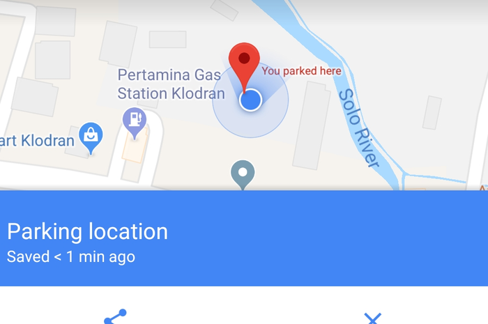 Menandai lokasi parkir di Google Maps.
