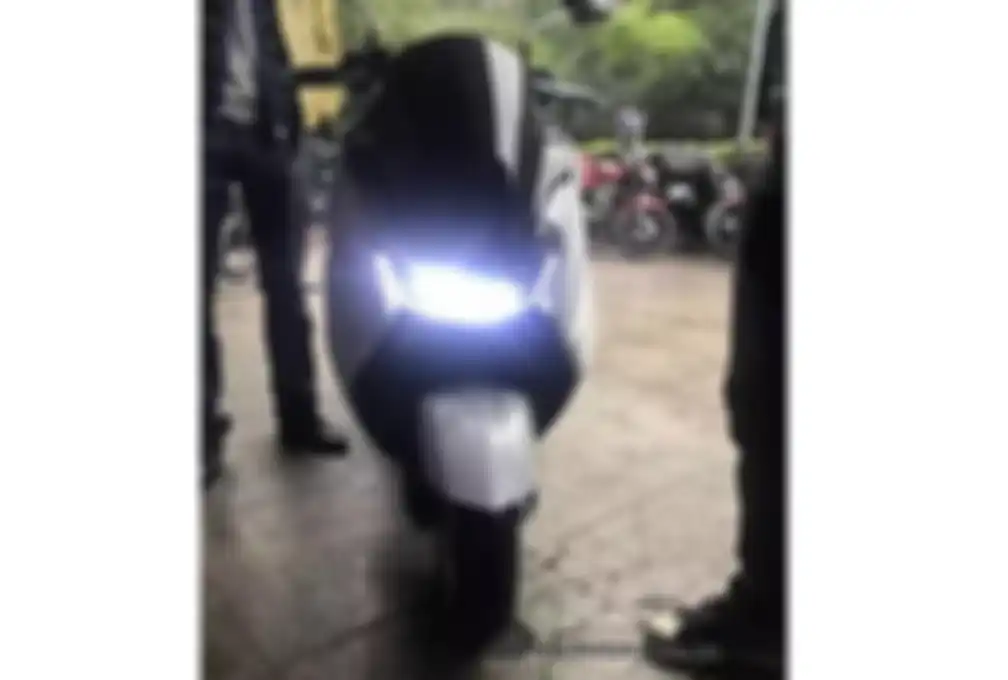 Headlamp dibekali LED dan DRL