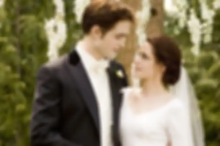 Berikut adalah quotes penuh romantis dari film Twilight yang menggambarkan keindahan dan kompleksitas cinta yang abadi.