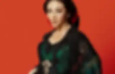 5 Pesona Ayu Istri Ali Syakieb, Margin Wieheerm, Saat Pakai Kebaya!
