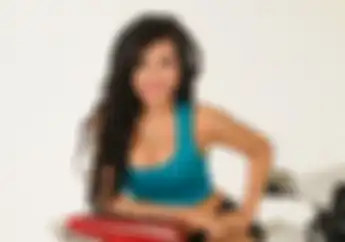 Blak-blakan Bahas Motor Goyang,  Si Seksi Salsa Suka Cowok Doyan Balap 