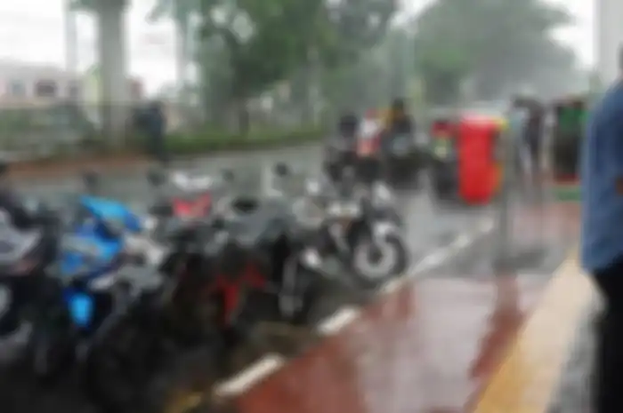 Bikers di Wilayah Ini Siap-siap, BMKG Sebut Akan Turun Hujan dari Pagi Sampai Sore