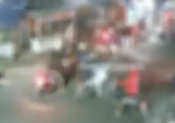 Video Gerombolan Beban Orang Tua Tenteng Celurit dan Stik Golf Tebar Ancaman, Netizen: Hidupkan Kembali Petrus