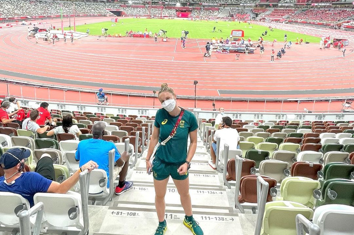 Foto Riley Day, pelari Australia ini viral. Kisahnya pergi ke Olimpiade Tokyo 2020 bikin netizen meleleh. 