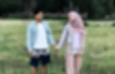 Tertunduk Lemas di Depan Peti Jenazah Eril, Nabila Ishma Terekam Tengah Ajak Ngobrol Sang Kekasih yang Sudah Terbujur Kaku