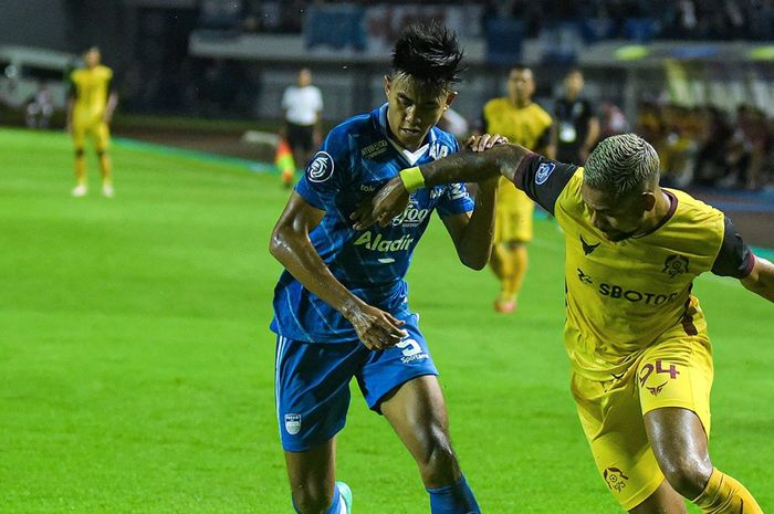 Persib Bandung dibantai Persikabo 1973 saat bermain di kandang sendiri, Stadion Gelora Bandung Lautan Api pada pekan terakhir Liga 1 2022-2023, Sabtu (15/4/2023).