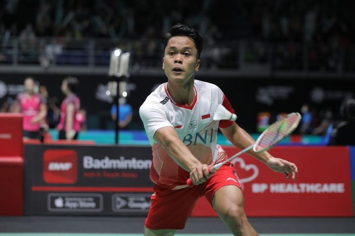 Aksi tunggal putra Indonesia Anthony Sinisuka Ginting pada laga perempat final Malaysia Open 2022, Jumat (1/7/2022)