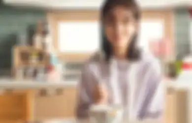 Intip yang Dilakukan Masing-masing Zodiak Saat Bangun Sahur Yuk!