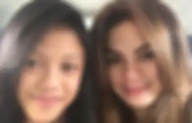 Cantik dan Kece, Begini Potret Lolly Jaman Dulu Dengan Outfit Kekinian