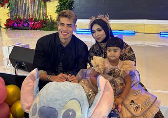 Lucunya Moana Dapat Kado Ultah Kalung dan Boneka dari Aisar Khaled, Ria Ricis: Buat Ibunya Mana?