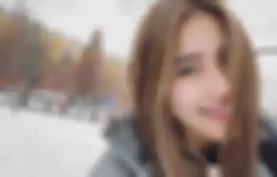 Dengkul Ayu Ting Ting Terluka, Sang Janda Ketula-tula Padahal Lagi Senang-senangnya Didekati 2 Pria, Lihat Apa yang Menimpanya
