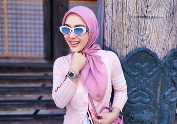 Inspirasi Fashion Hijab Merah Putih ala Syahrini untuk Meriahkan Acara Hari Kemerdekaan RI 17 Agustus