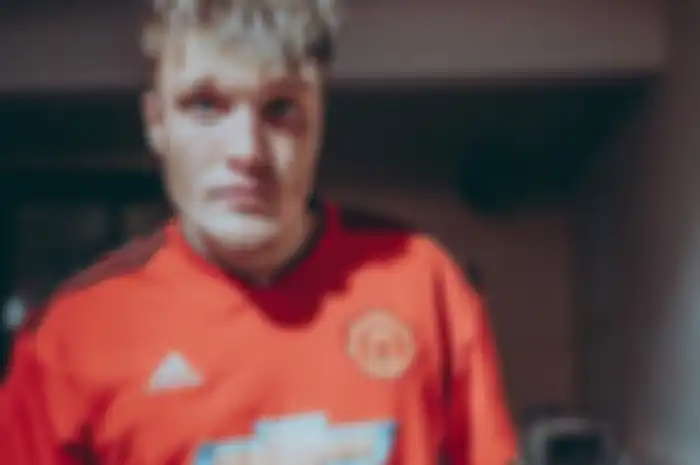 Ben Barlow dengan jersey Manchester United