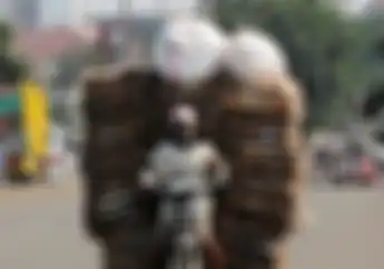 Street Manners, Jangan Asal Bawa Barang di Motor, Begini Peraturannya