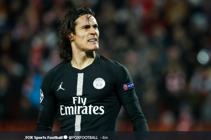 Eks striker Paris Saint-Germain yang menjadi incaran beberapa klub top Eropa termasuk Napoli, Edinson Cavani.