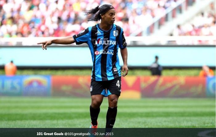 Ronaldinho saat membela Queretaro.