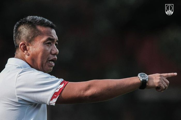 Pelatih sementara Persis Solo, Rasiman.