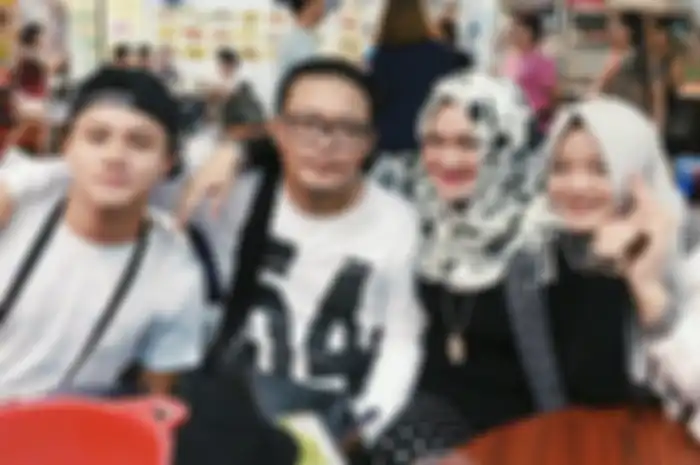Sule dan Lina bersama dua anaknya, Rizky Febian dan Putri Delina