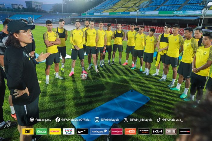 Kim Pan-gon memimpin sesi latihan Timnas Malaysia jelang pertandingan melawan tuan rumah Kirgistan di Kualifikasi Piala Dunia 2026 zona Asia.