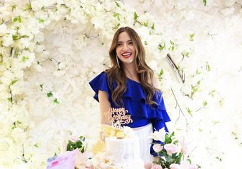 Unggah Momen Ulang Tahun, Nia Ramadhani Pamerkan Sosok Sang Ibu yang Tak Kalah Cantik dan Awet Muda