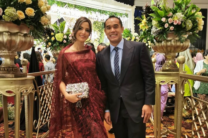 Nia Ramadhani bersama suaminya Ardi Bakrie