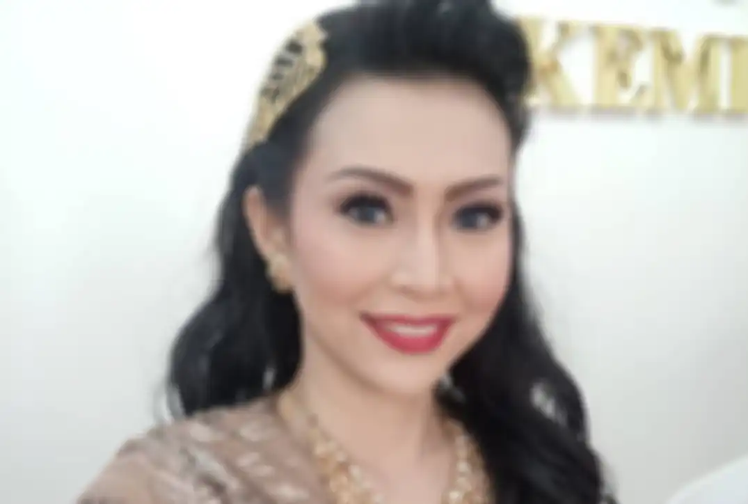 Potret Ratna Listy