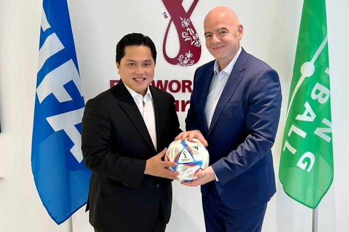 Menteri Badan Usaha Milik Negara (BUMN) Erick Thohir saat bertemu Presiden FIFA Gianni Infantino.