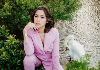 Bangga Diundang Disney dan Pixar, Jessica Iskandar Tampil Cetar Pakai Sepaket Busana Fendi Harga Fantastis