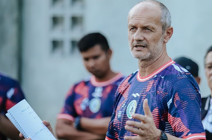 Pelatih PSS Sleman, Risto Vidakovic.