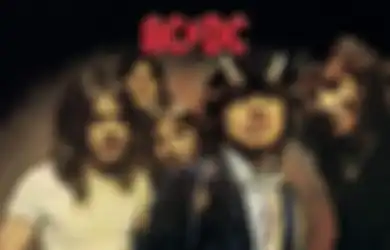 Rocker Uzur AC/DC Bikin Video Musik Baru untuk Single 'Witch's Spells'