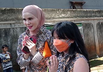 'Sekarang Banyak Virus' Kurbankan&nbsp;2 Ekor Sapi, Angel Lelga Pilih yang Bersertifikat Kesehatan