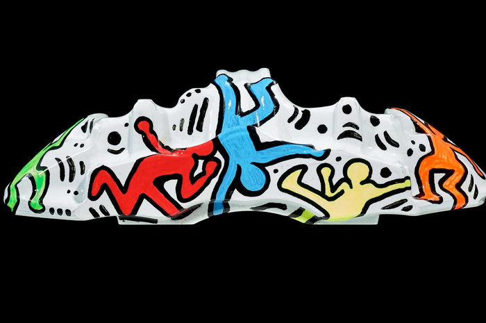 Design kaliper Brembo dengan corak street art