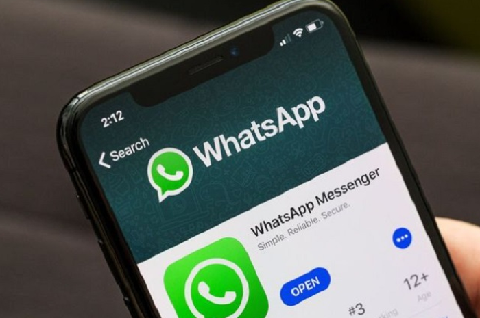 Memori HP cepet banget penuh? begini trik mudah hapus foto dan video di WhatsApp.